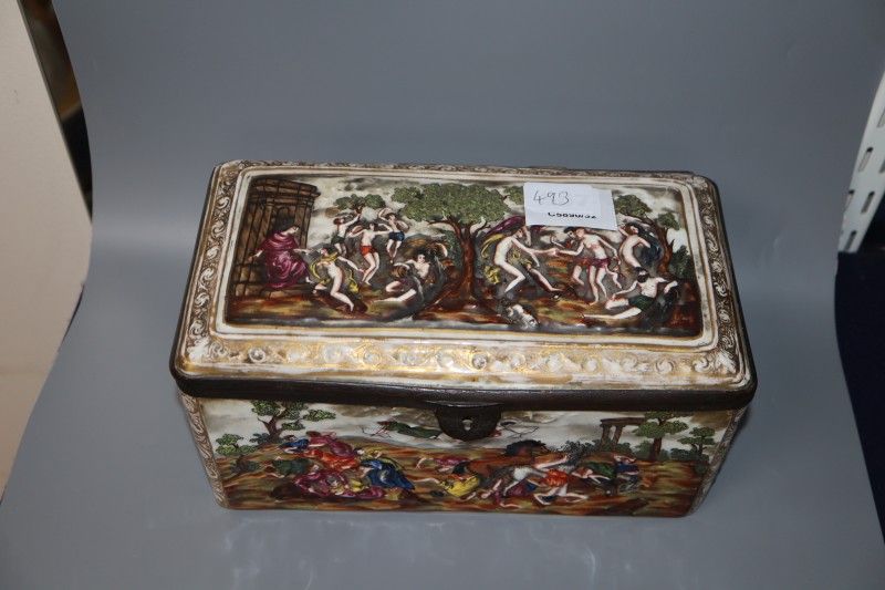 A Capo di Monte casket and nine various enamel and other boxes (10)